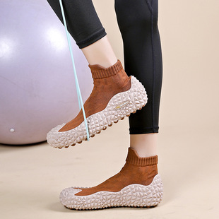 戈伦鲨地板鞋袜大人情侣居家室内防滑软厚底运动健身户外瑜伽跳舞