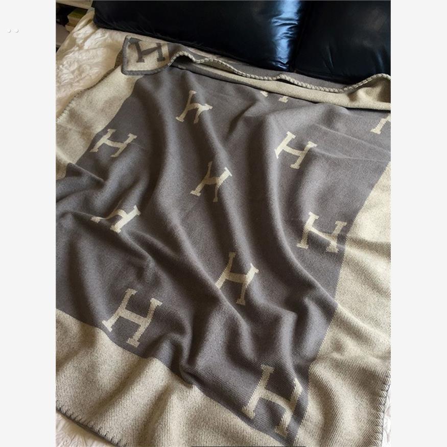 H字母家羊绒羊毛毯子沙发盖毯办公室午睡空调被子ins高级感轻奢风