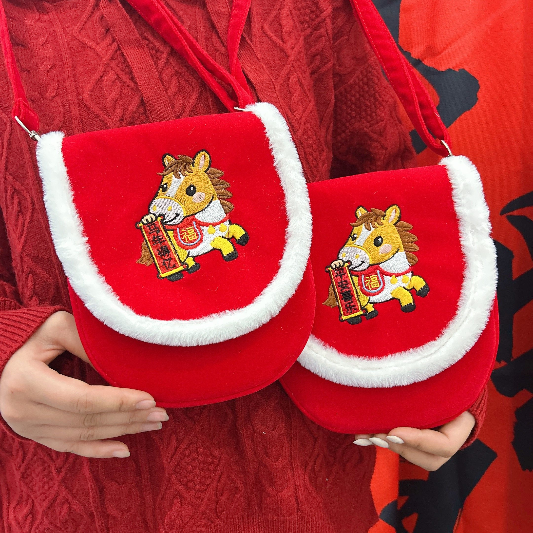 2026新年可爱马年儿童拜年红色小包包 女童宝宝斜挎包压岁钱红包