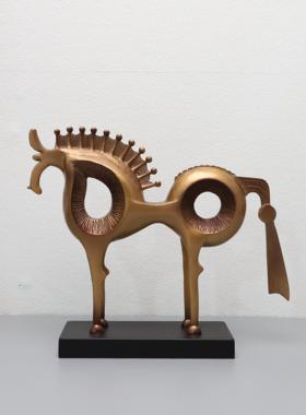 北欧轻奢金属动物马雕塑摆件客厅玄关酒柜样板房电视柜家居装饰品