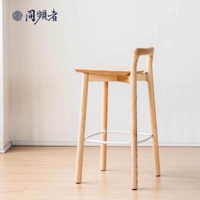 北欧现代简约吧台椅家用客厅实木高脚凳酒吧椅前台高脚椅