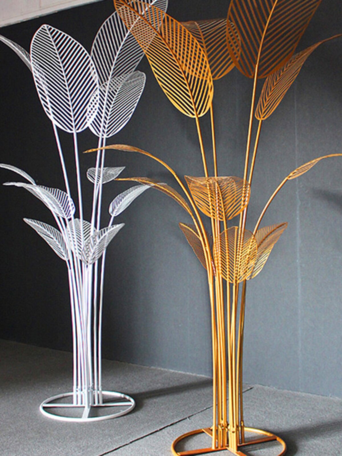 新款婚庆道具铁艺芭蕉树叶路引婚礼舞台布置道具背景路引摆件