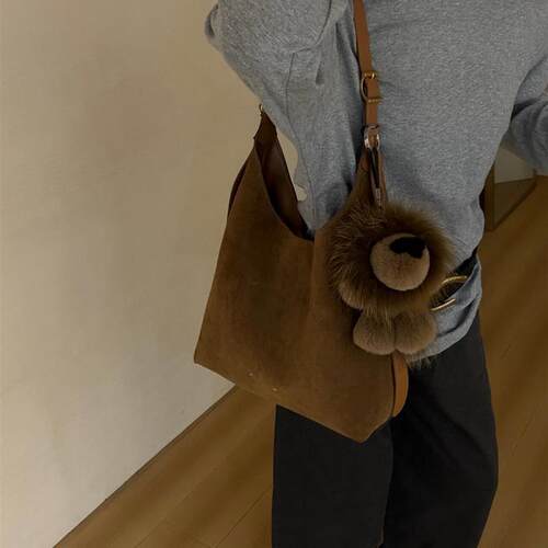 小众麂皮hobo腋下包女秋冬高级感通勤托特包大容量百搭真皮饺子包