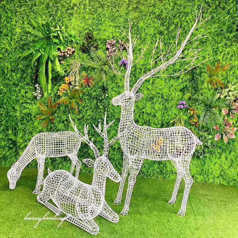 不锈钢镂空发光鹿雕塑小区户外园林广场草坪仿真动物云朵落地摆件