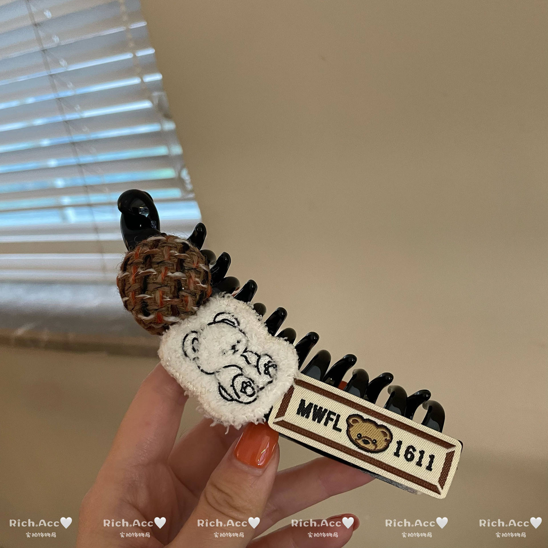 【实拍】韩国东大门自制布贴小熊懒人香蕉发夹甜美可爱个性发饰新