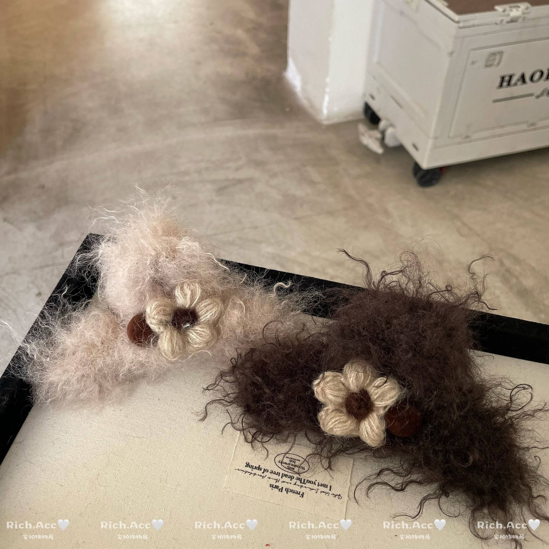 【实拍】韩国东大门小众凌乱卷毛花朵发抓气质高级感少女大号抓夹