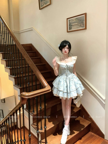 Tomoyois知世 樱织花翎 精致甜美小飞袖温柔碎花收腰公主风连衣裙