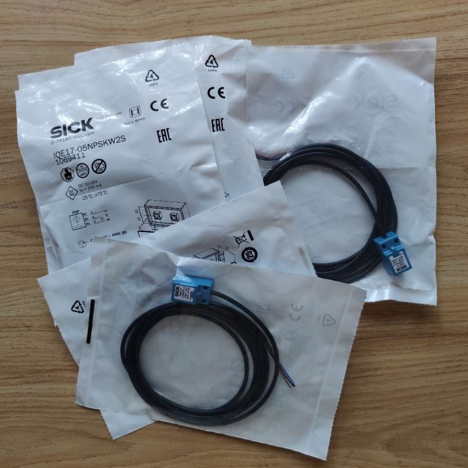 SICK电感式接近开关IQE17-05NPSKW2S