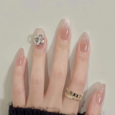 儿童穿戴甲中长款学生党2025新款高级感女孩上学手工指甲贴片裸色