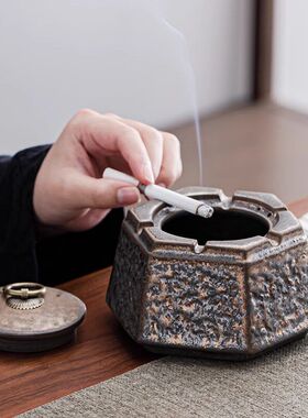 烟灰缸陶瓷复古风中式家用客厅床头防飞灰带盖密封烟缸防自燃防风
