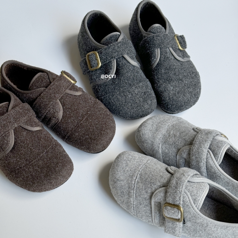 灰色复古加绒毛毛保暖勃肯鞋