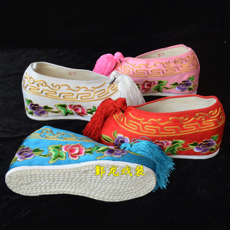 速发京款戏曲古装国风新剧越剧复底婚鞋千层古绣花勾金内增高平底