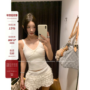 牙套大汪【带感缪】同m*u内搭完胜所有毛织V领背心*走在时尚前沿