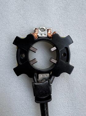 适用16长安欧尚A600M6080铃木奥拓10年12北斗星K14马达碳刷架总成