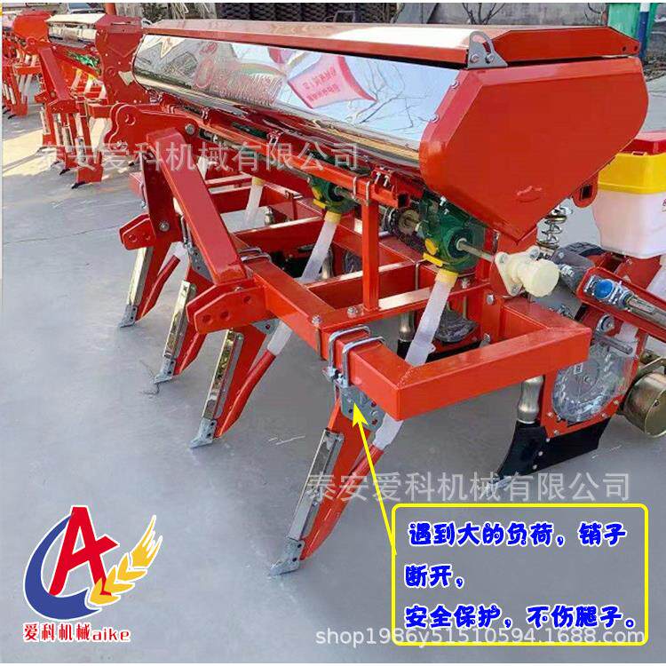 四带轮车深肥深耕玉米悬浮大豆点机新型带施高粱棉花向日葵免播耕