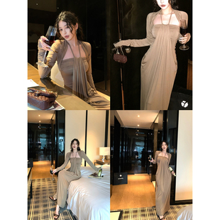 吴太甜 韩系荡领立体褶皱挂脖抹胸裙女秋季收腰显瘦气质A字连衣裙