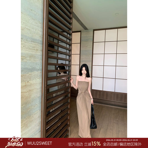 吴太甜自成焦点韩系抹胸连衣裙