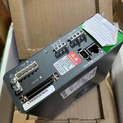 议价LXM26DU07M3X 伺服电机驱动器 750W 工控自动化配件维修