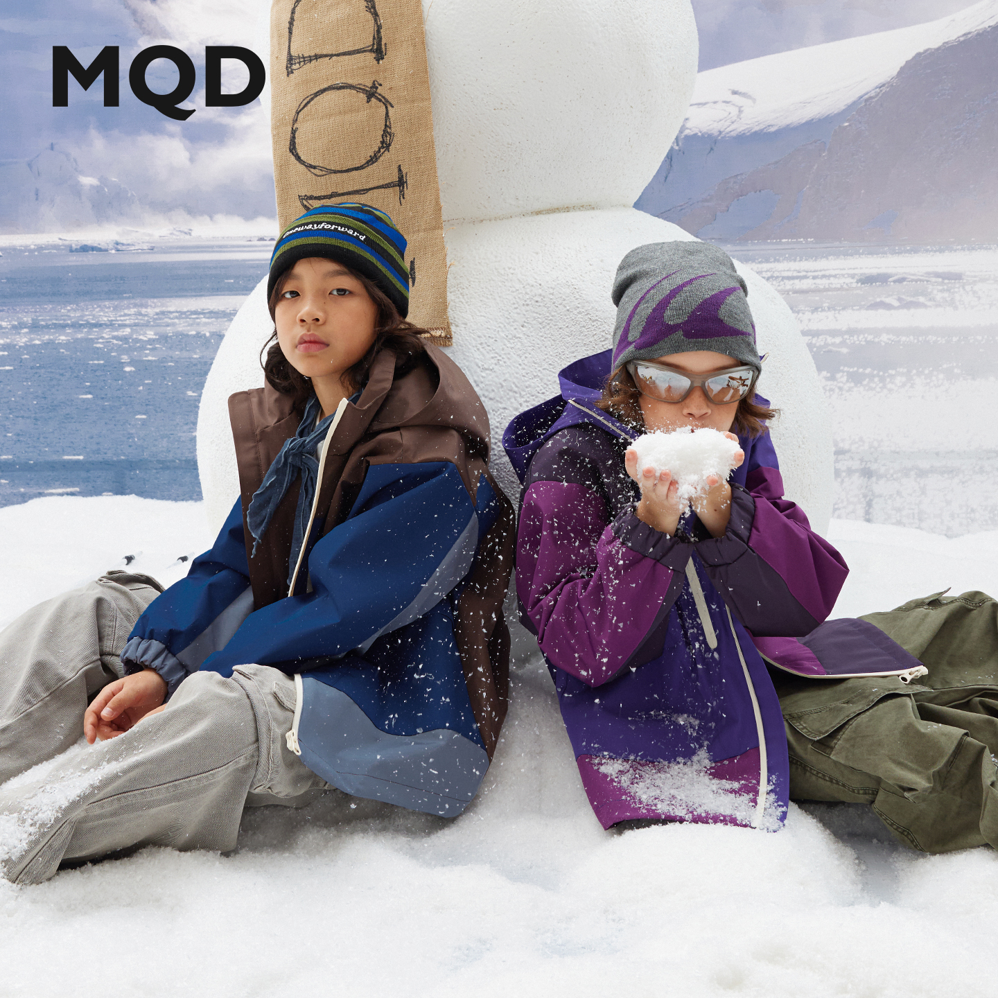 MQD拼色连帽冲锋衣外套