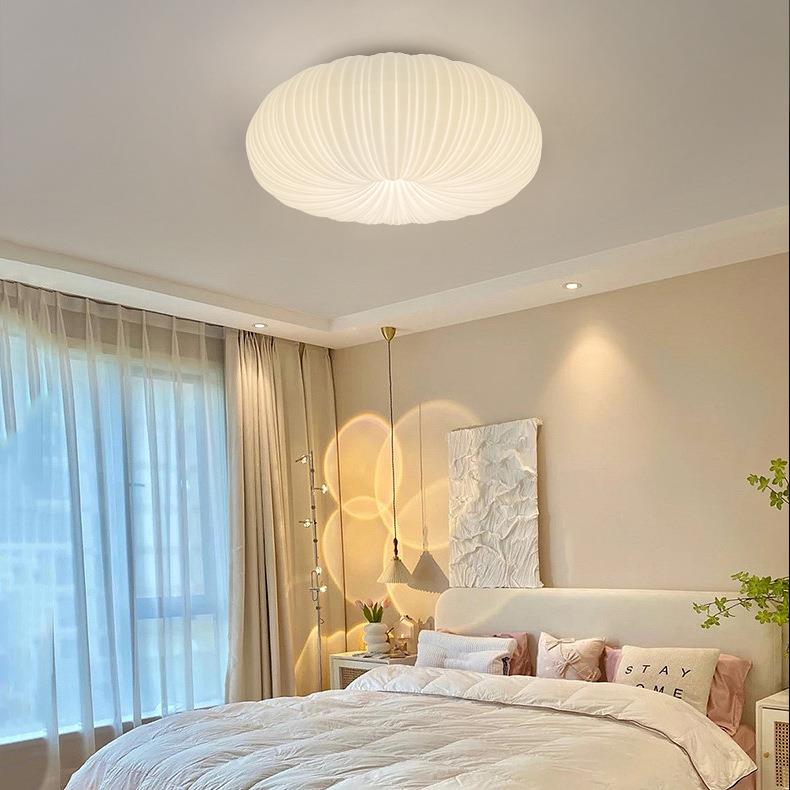 北欧温馨创意卧室南瓜吸顶灯简约奶油风灯饰网红少女主卧房间吊灯