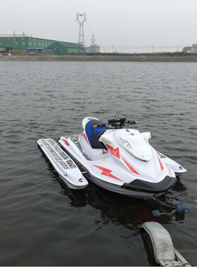 1300cc 摩托艇 快艇 游艇 可加浮板 水上摩托车 水上乐园设备