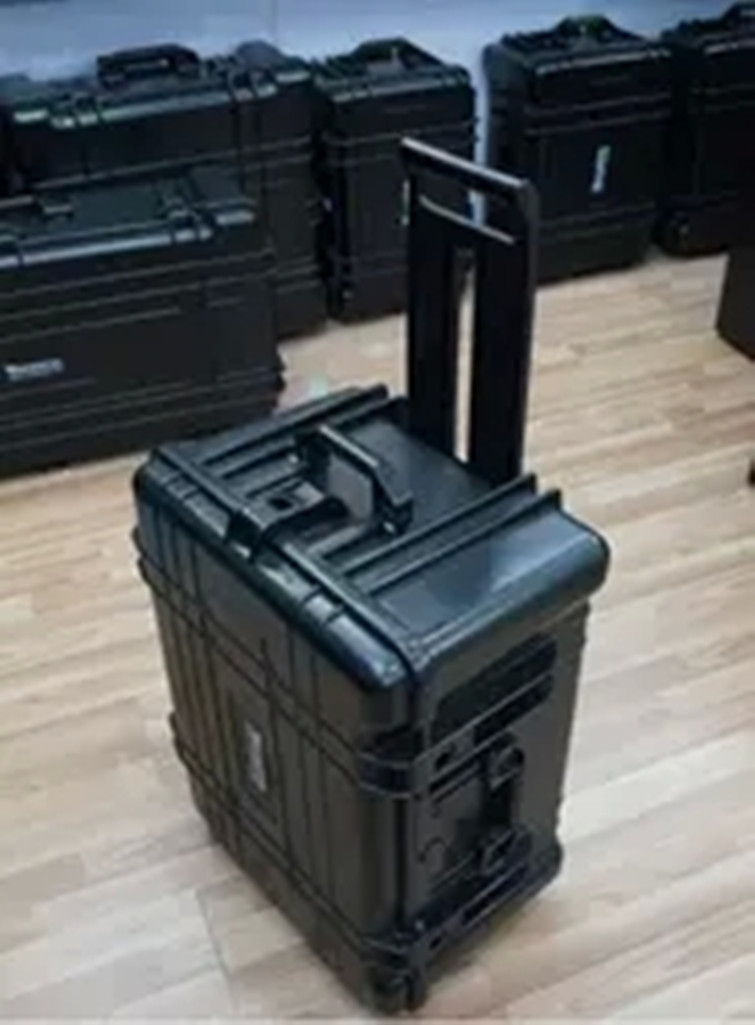 万得福PC-6033 防潮防水防震抗压仪器电子耗材塑胶安全箱中型