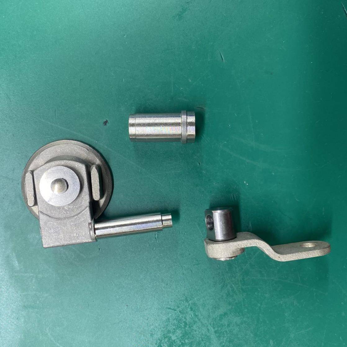 适用于奔驰AMGA45CLA45B03M1332.0T涡轮增压器盖板挡板修理