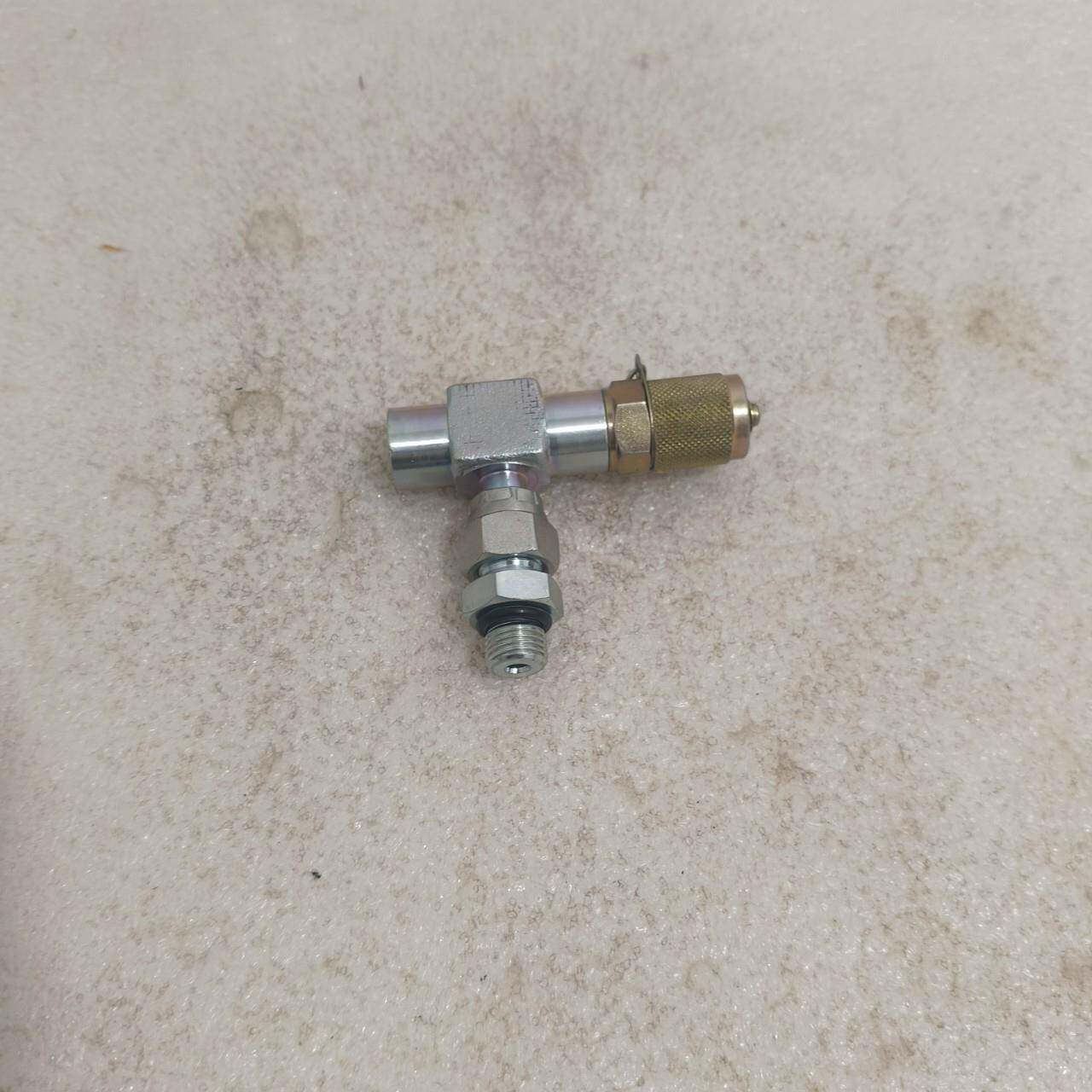 现代485Vs挖机配件液压油管三通接头31N6-66080
