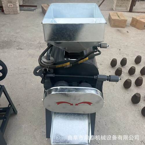 酒坊28型粮食酿酒粉碎机 不锈钢大豆花生压扁机 多用途对辊挤扁机