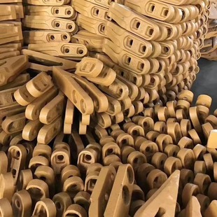 厂家销售山工653 659 658装载机中齿 边齿 齿套 齿根 斗齿