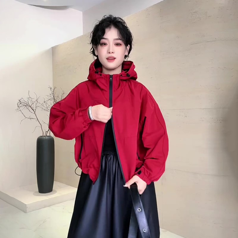 气质红色连帽短外套女2024新款秋季拉链开N衫风衣显瘦百搭休闲上