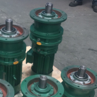 0.75KW减速机 摆线针轮立式 121 BLE120 质量放心 减速机