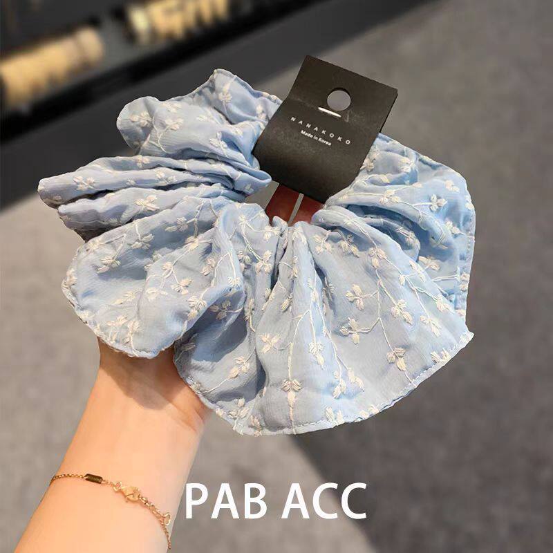 韩国早春新款创意设计感天空蓝刺绣花朵肥肠圈甜美低马尾皮筋发圈