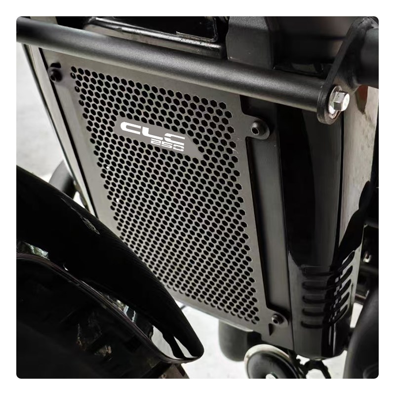 适用春风450CLC 250CLC改装水箱保护网罩 水冷散热箱防尘护板配件