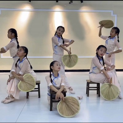 速发外婆桥子儿舞蹈服凳少扇子蒲扇碇步桥水清悠悠舞蹈演服出道具