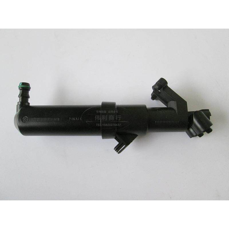适用于奔驰W245 B180 B200大灯喷水枪W203喷水嘴C200清洗器C240