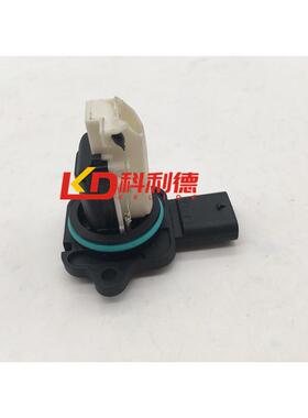 适用宝马空气流量计E70 F02 X3 X4 X6 F07 F18 X5空气壳传感器730
