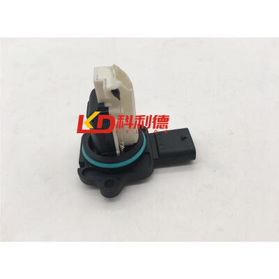 适用宝马空气流量计E70 F02 X3 X4 X6 F07 F18 X5空气壳传感器730
