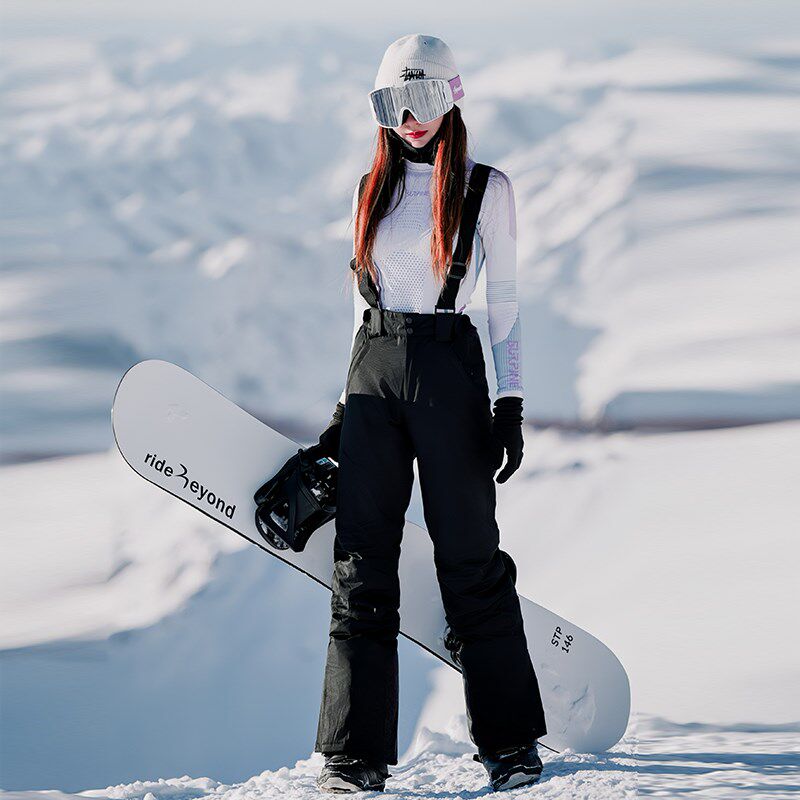 2024滑雪裤女单板双板防水防风加厚背带宽松情侣滑雪裤男滑雪装备