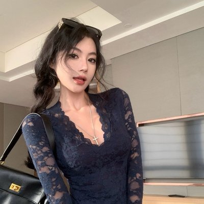 秋冬性感辣妹风V领修身显瘦蕾丝加绒磨毛内搭打底衫上衣