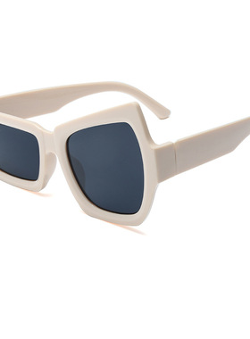 戴个挑逗镜!大小眼不对称不规则太阳眼镜 拽拽