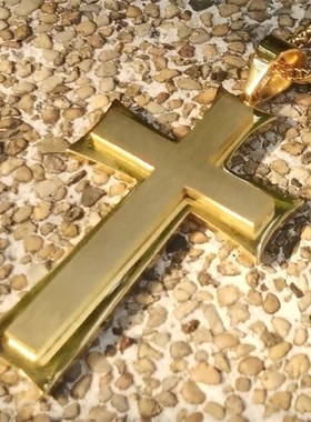 霸气摇滚光耀金色十字架龙骨项链男士钛钢吊坠大号个性车挂件配饰