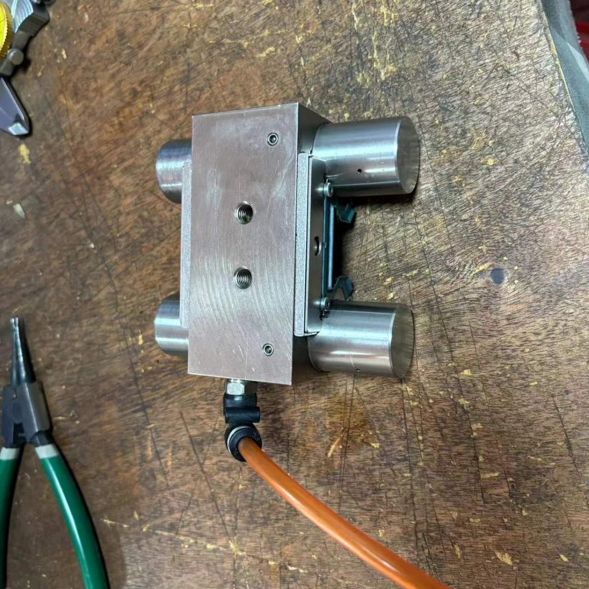 MBPS-3503-AS1常闭型带制动导轨制动器NBK导轨钳制器