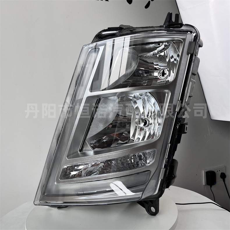 【恒诺】适配V豪沃沃卡车FH460/FH440/FH420/FH500前大灯总成