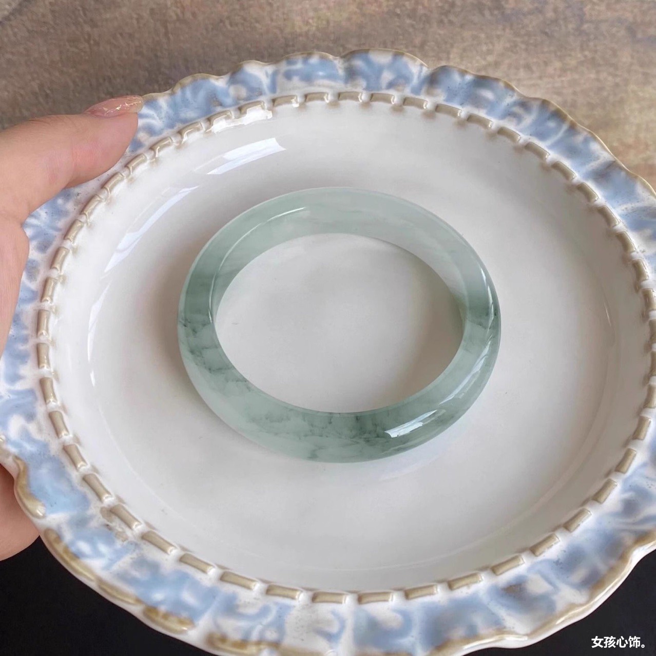 日本品质新疆天然玉天山翠手镯保真天山翠玉手镯子女款送亲朋温润