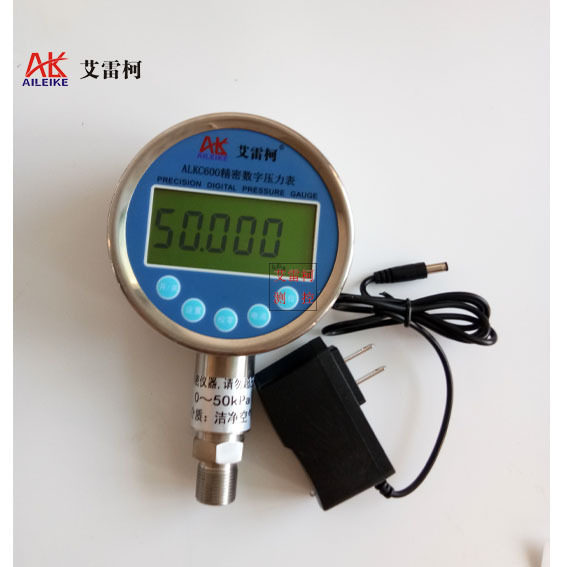0.4级数显标准压力表油水压