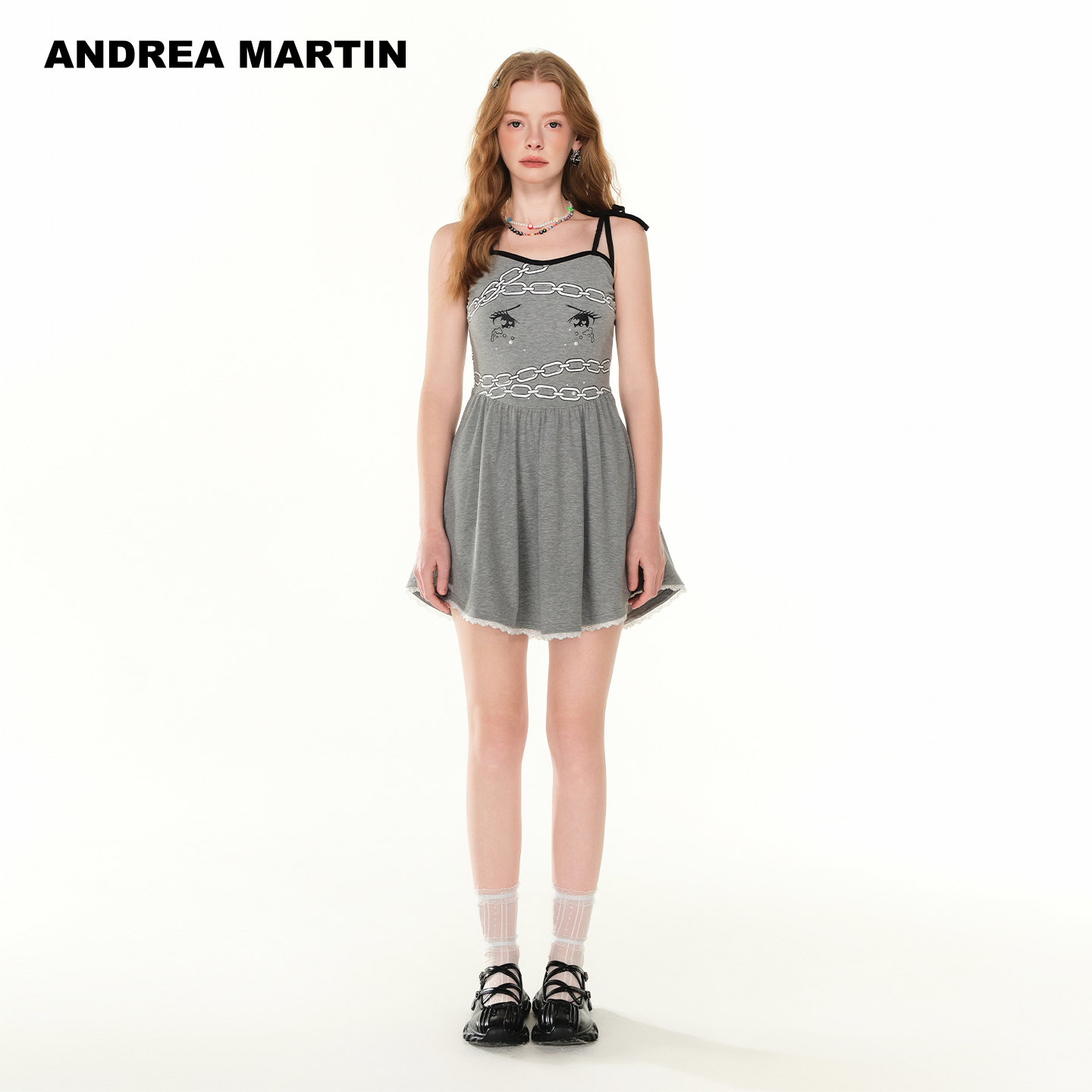 Andrea Martin2025夏季新款连衣裙女漫画眼印花无袖吊带短裙灰色
