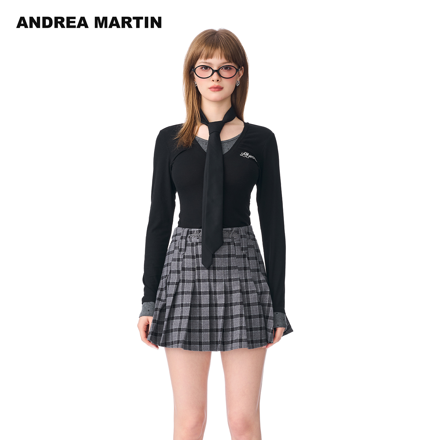 ANDREA MARTIN2025秋季新款假两件紧身T恤V领收腰百搭简约上衣
