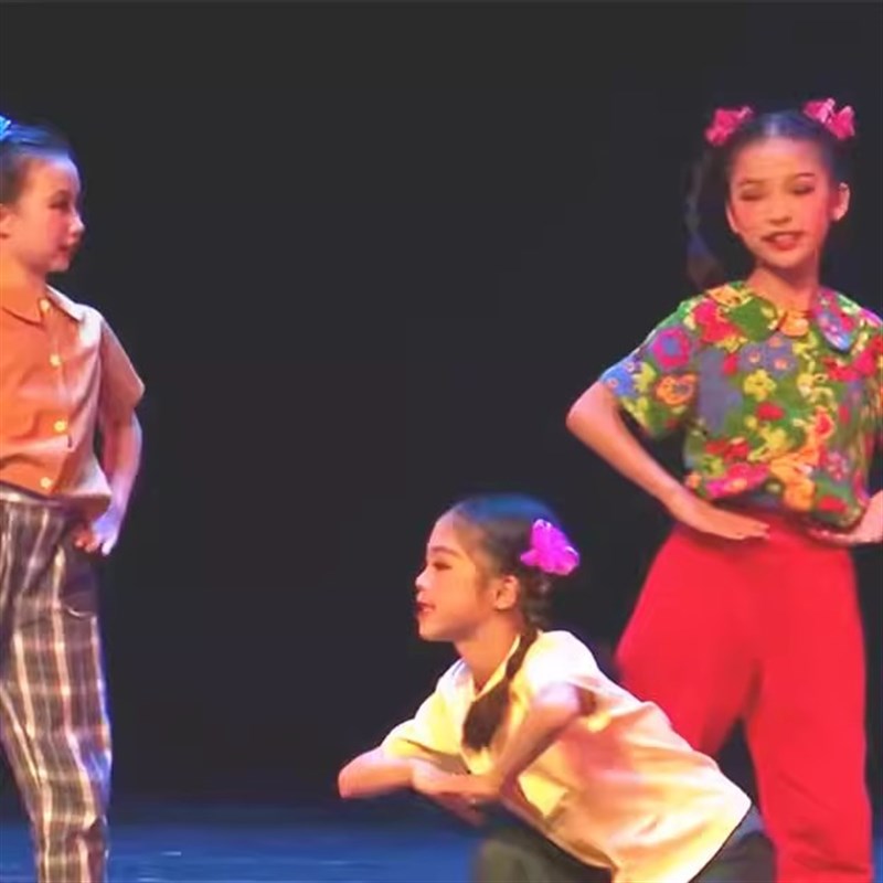 热销盼望儿童演出服舞蹈服t留守流浪农村娃把爱寄回家演出服装盼