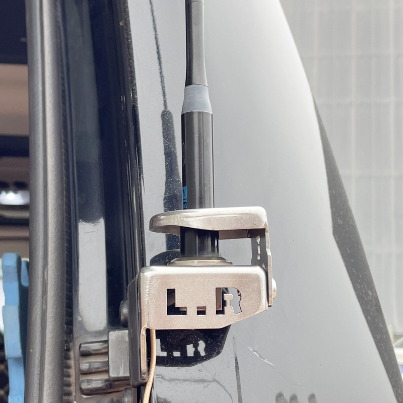 路虎发现4专用车载电台对讲机天线防盗支架卡边夹边限高杆支架